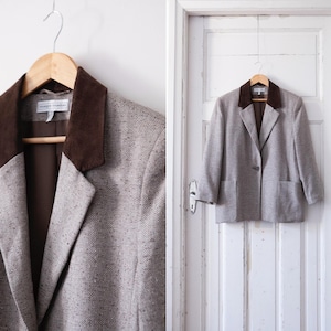 90 Tan herringbone wool blazer with brown leather collar women size L, GB-14, Vintage professor style one button blazer jacket with pockets