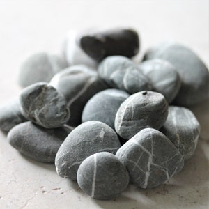 Beach Stones, Zen Stones, Stacking Stones, Wishing Rocks, Found Beach Rocks, Smooth Beach Stones, Gray Stones, Flat Beach Stones, Round Rock Bild 1