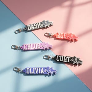 Gepersonaliseerde rolschaatssleutelhanger, aangepast skatenaamkaartje, retro quadaccessoire
