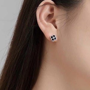 Clover Earrings,925 Sterling Silver Earrings,Elegant Earrings,Stud Earrings Flower,Gift for Her