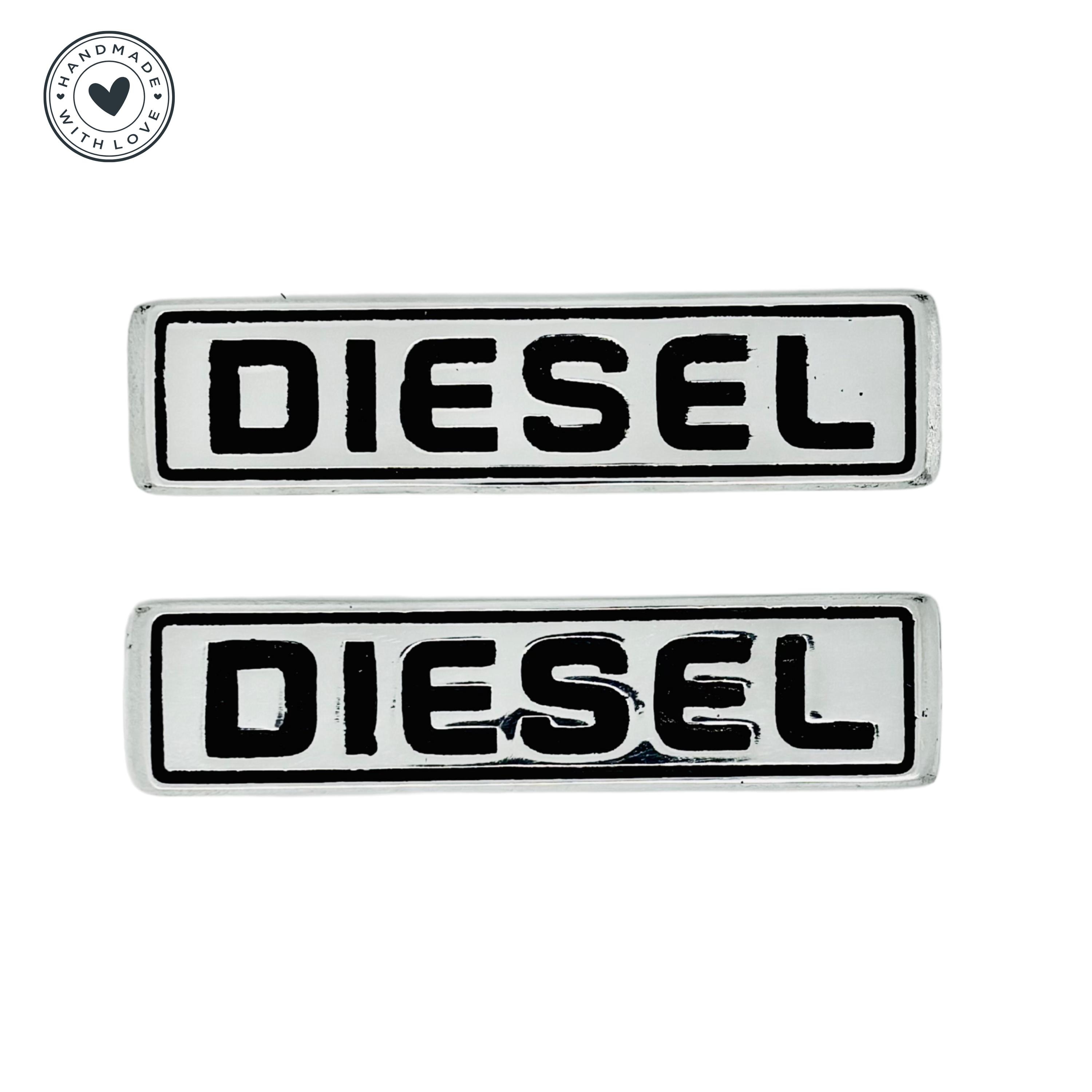 トヨタ ランドクルーザー DIESEL エンブレムセット：ハンドメイドダイ 