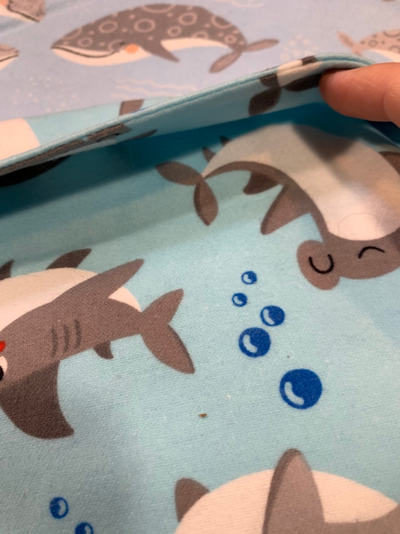 Snap close sharks and whales 100/% Cotton flannel 2-pack toddler bibs with food catcher pocket