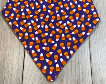 Customizable Pet Bandana with snaps: 100% Cotton flannel, washable and durable. Halloween Candy corn