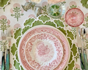 Embroidered Green Scalloped Placemat, Waterproof Cotton Easter Table Decor Mat