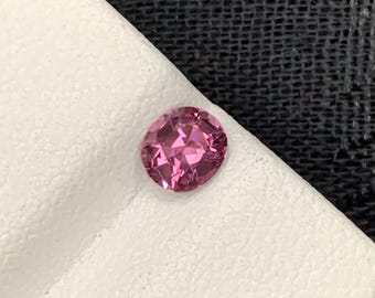 Roodachtig roze spinel-edelsteen: 0,75 karaat VVS Birma-spinel