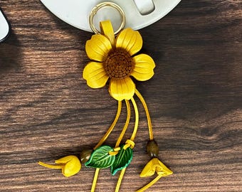 Handmade Leather Sunflower Bag Charm: Floral Purse Accessory