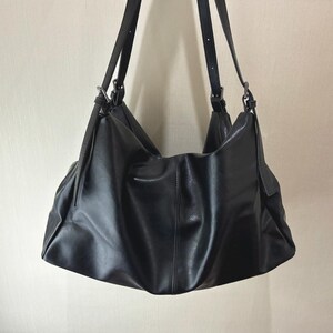 Sac fourre-tout en cuir noir pour femme, sac à bandoulière de grande capacité, sac à main en cuir pour Macbook 14 pouces, sacs d'école en cuir, cadeau pour elle