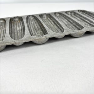 Vintage Wagner Ware Junior Krusty Korn Kobs Corn Cast Iron Bread Pan image 4