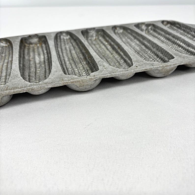 Vintage Wagner Ware Junior Krusty Korn Kobs Corn Cast Iron Bread Pan image 4