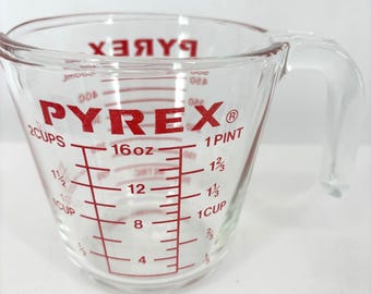 Pyrex 2 Cup 500ml Glass Measuring Cup Red Lettering Vintage 516 Corning USA