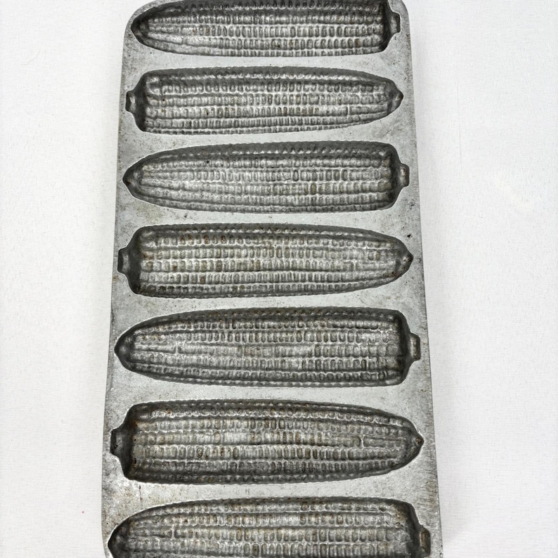 Vintage Wagner Ware Junior Krusty Korn Kobs Corn Cast Iron Bread Pan image 3