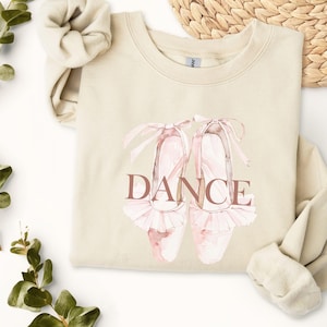 Dance Shoes Sweatshirt Ballet dancer clothing Jazz Dance Clothing Contemporary Dance top Dance Mom Shirt Vintage Ballerina sweatshirt