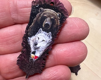DISCOUNT Seconds Bear Wolf Couple Totem Animal Spirit Wooden Feather Printed Pendant
