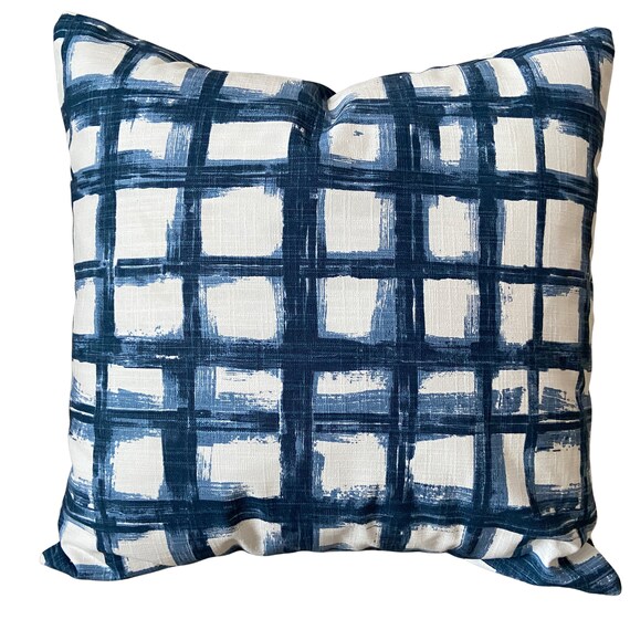 Modern couch cheap pillows