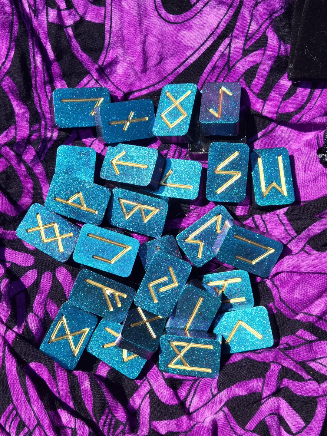 Handmade Epoxy Resin Runes: Elder Futhark Divination Set - Etsy