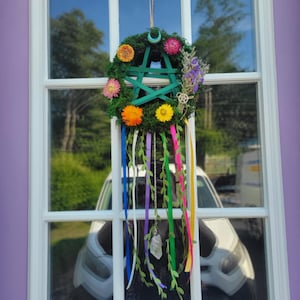 Couronne florale de Beltane en pentacle de mousse faite main