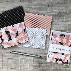 8 cartes de correspondance vierges de plus petite taille avec enveloppes - Édition limitée - Les cartes pliées mesurent 4 1/2 po. x 3 1/4 po.