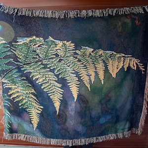 Forest Fern Woven Blanket Dark Green Cotton Throw with Fringed Edges, Cozy Forestcore Decor, Perfect Plant Cottagecore Gift, 100% Cotton
