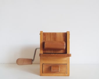 Râpe à fromage en bois italienne vintage rare : ustensiles de cuisine moulin moulin