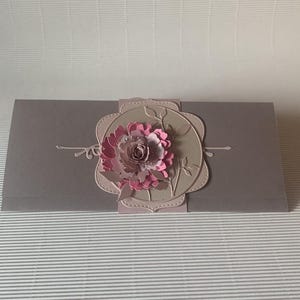 Sobre de regalo hecho a mano, cartulina de lujo, diseño en capas, perfecto para bodas, cumpleaños, ocasiones especiales, sofisticado.