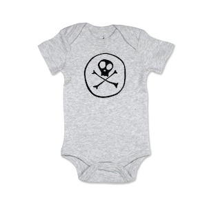 Unisex Baby Halloween Gift, Halloween Baby Clothes, Organic Baby Bodysuit, Pirate Baby, Skull and Bones Shirt, Spooky Cute Baby