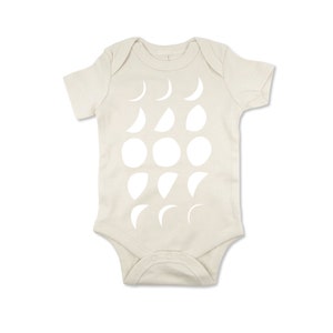 Bio-Babykleidung, Mondphase Baby Body, Mondzyklus, Neugeborenen Geschenk, Geschlecht Neutral, Boho-Baby-Dusche, süße Baby-Kleidung, neue Mutter Geschenk