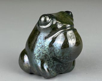 Ceramic Frog Tea Pet – Handmade Figurine | Tea Table Decor