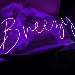 Placa de neon com nome personalizado | Placa de neon para casamento | Placa de neon | Placa personalizada | Placa de neon de LED | Luz de neon | Placa para quarto | Decoração para casa e parede