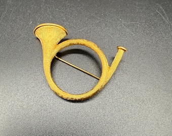 Vintage Signed Napier French Horn Brooch/Pin Brushed Gold Tone