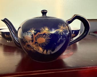 Fukagawa Arita Tea Set: Hand-Painted Pine Tree Design, Gold Accents