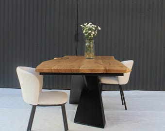 ザビエルテーブル、金属脚V、手作り、巨大なオーク材のテーブルトップ、伸長可能