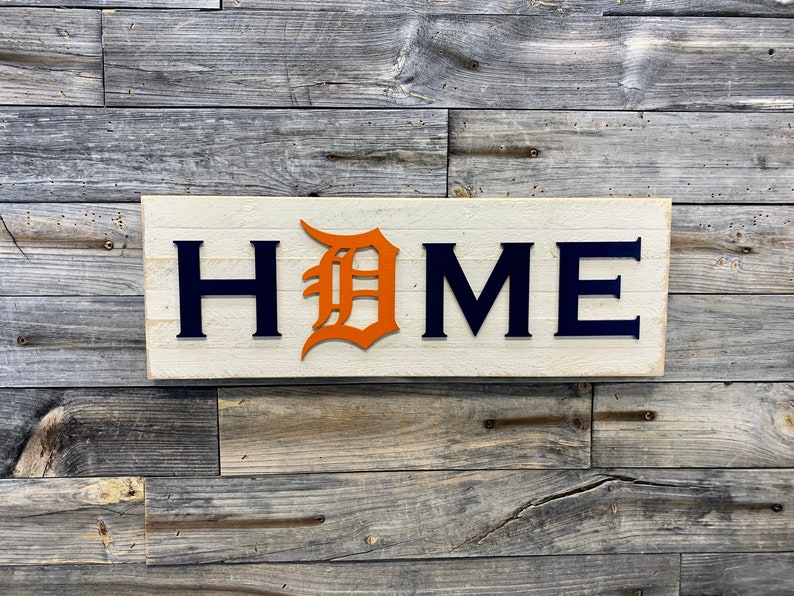 Old English D Detroit Tigers HOME plaque, sign image 3