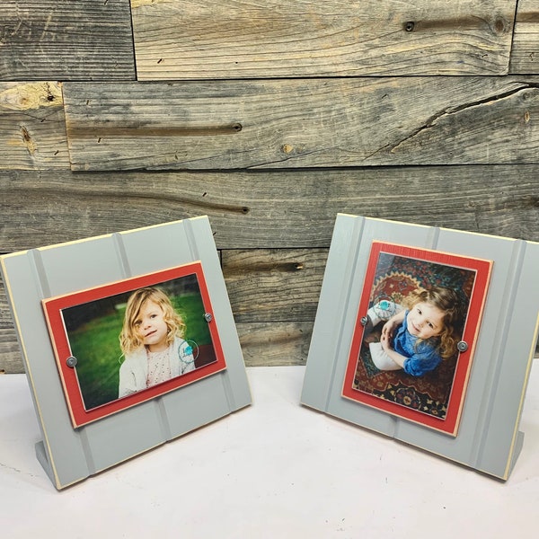 Grey and Red table top picture frame holds one 4"x 6" photo. Ohio State University colors