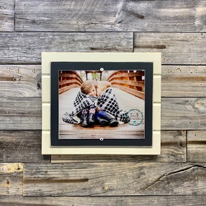 Distressed wood picture frame 8x10 8”x10”