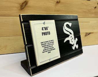 Chicago White Sox picture frame holds 4"x6" photo, decor stands alone