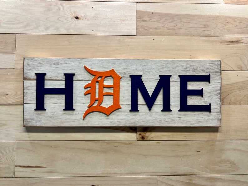 Old English D Detroit Tigers HOME plaque, sign image 1