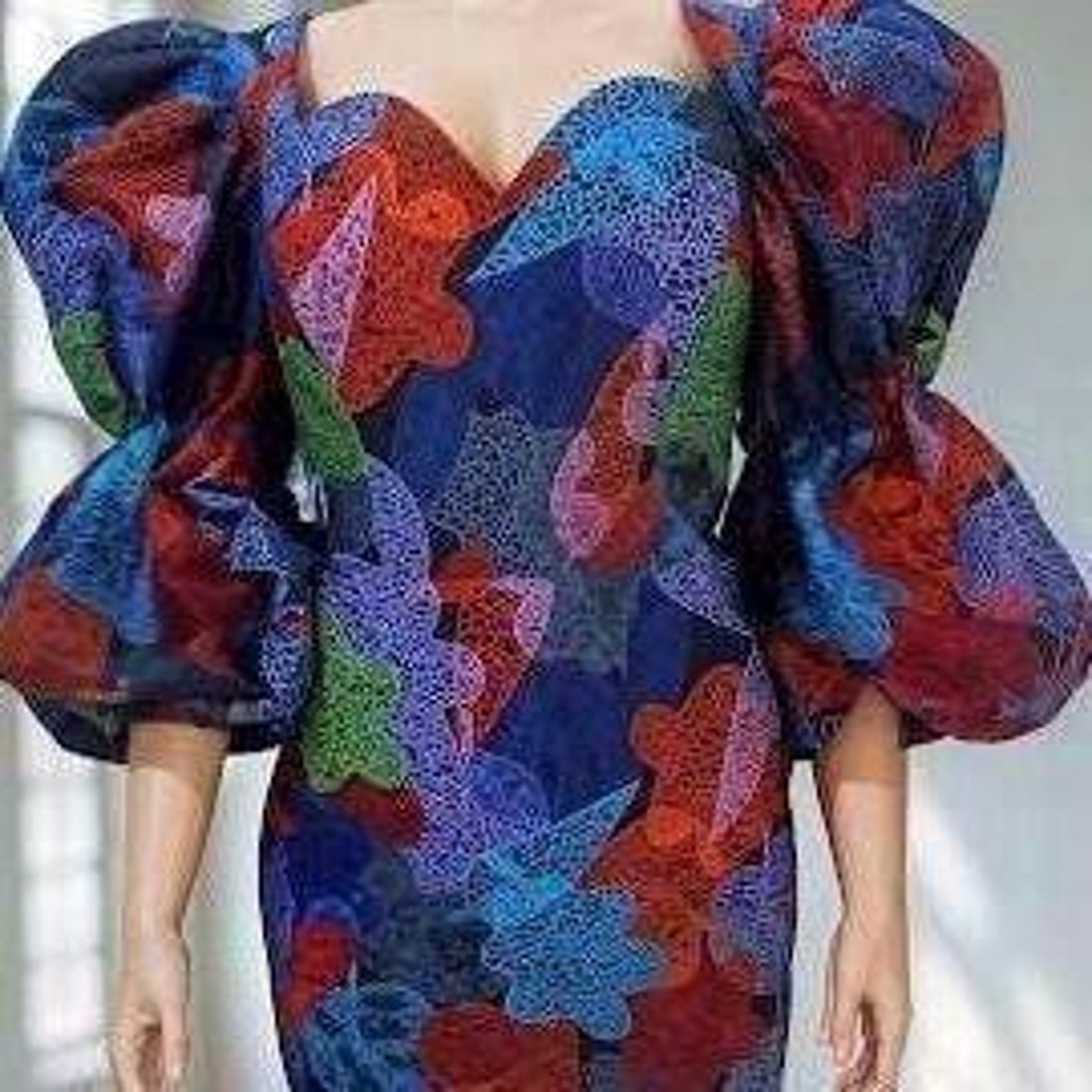 Puff sleeve African print dress main image 0