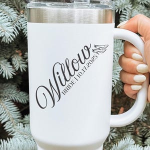 Personalized Bride Tumbler with Handle 40oz Custom Stainless Steel Travel Mug for Wedding Party Bachelorette Bridal Gift