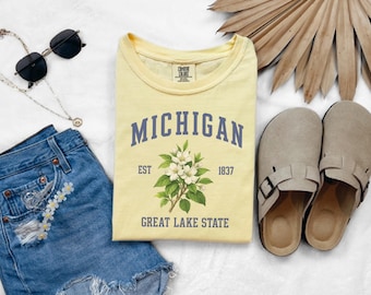 Michigan State Shirt Great Lakes Tee Detroit Style Vacation Gift for Her Lake Michigan Apparel for Michigan Trip, Pride & Adventure