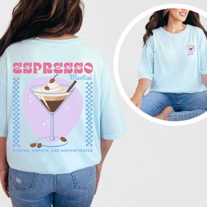 Koszulka Espresso Martini w Kolorach Komfortowych Koszulka Martini Prezent dla Niej Miłośniczki Kawy Prezent Modny Prezent dla Najlepszego Barmana Klubu Koktajlowego Zabawna Koszulka zdjęcie 6