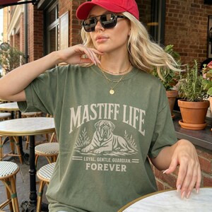 English Mastiff Dog Mastiff Lover Gift Dog Owner Apparel Gentle Giant Dog Tee Mastiff Mom Present Mastiff Dad Apparel Old English Mastiff Moss