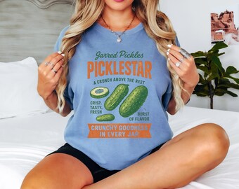 Picklestar Crunchy Pickle-tröja Rolig gurka-tröja Retro Jarred Pickles Grafisk Foodie-gåva Komfortfärger Pickle-älskare Bondens marknad-tröja
