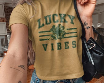 Lucky Vibes Shamrock Baby Tee St Patricks Day Crop Top Y2K Irish Celebration Green Shirt Coquette Style Holiday Gift