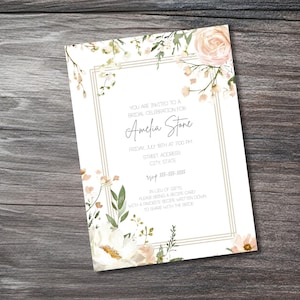 Invitación sencilla y elegante para despedida de soltera (sin regalo), mensaje personalizable, descarga digital, flores de acuarela, diseño floral pastel.
