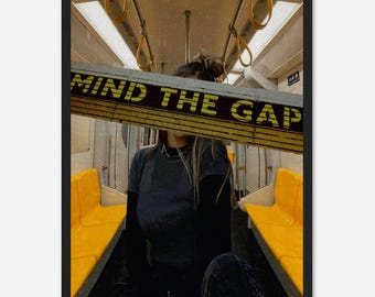 Mind The Gap Poster – London Underground Art, Framed Matte Print