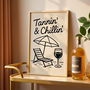 Tannin’ & Chillin’ ワイン名言プリント、面白い夏のウォールアート、ビーチワインポスター、ミニマルな線画デコレーション、デジタルダウンロード印刷可能