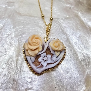 Gold-Plated Heart Cameo Pendant in 925 Silver – Hand-Carved Sardonic Shell Floral Necklace, Italian Artisan Jewelry Gift