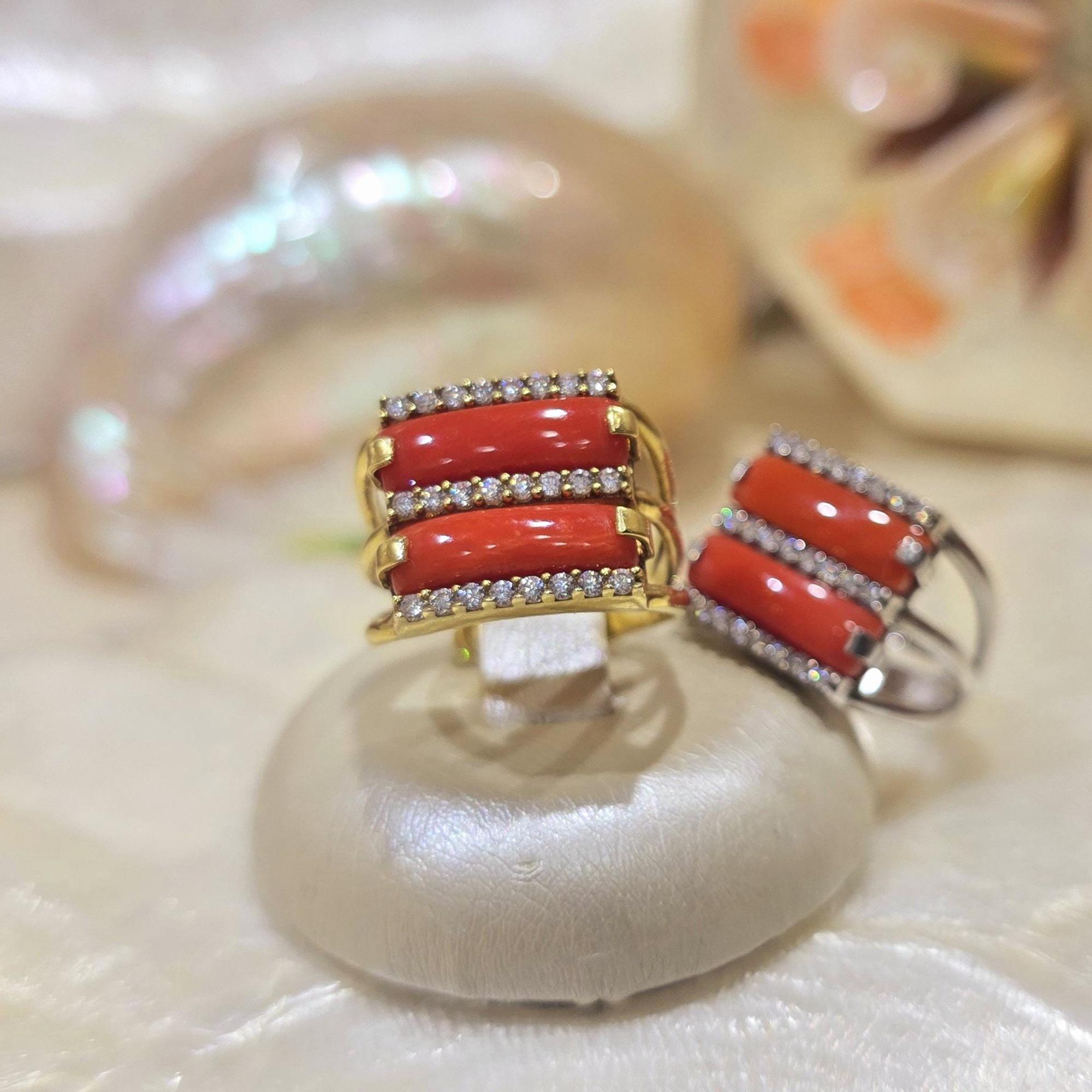 Bague Cocktail En Argent 925 Plaqué Or Avec Corail Rouge Naturel De Sardaigne - Taille Réglable, Neuve étiquetée