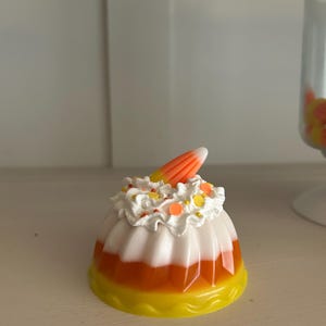 Candy corn Jell-O mold/ Halloween fake bake/ Candy corn fake food/ Halloween candy/ Candy corns/ Halloween treats/ Candy corn fake bake