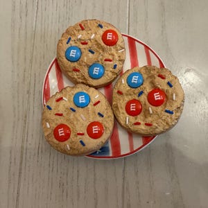 Set of 3 4th of July M&M faux sugar cookies/faux food/Independence Day cookies/ Patriotic display/ tiered tray decor